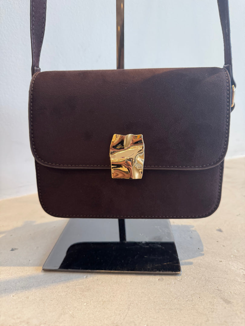 CHELSEA CROSS BODY BAG - CHOCOLATE