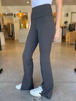 Load image into Gallery viewer, ELEVATION LEGGING CAVIAR
