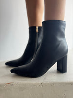 Load image into Gallery viewer, NICOLETTA BOOT - BLACK
