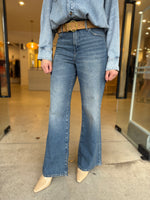 Load image into Gallery viewer, KHLOE DENIM SHIRT JUMPSUIT
