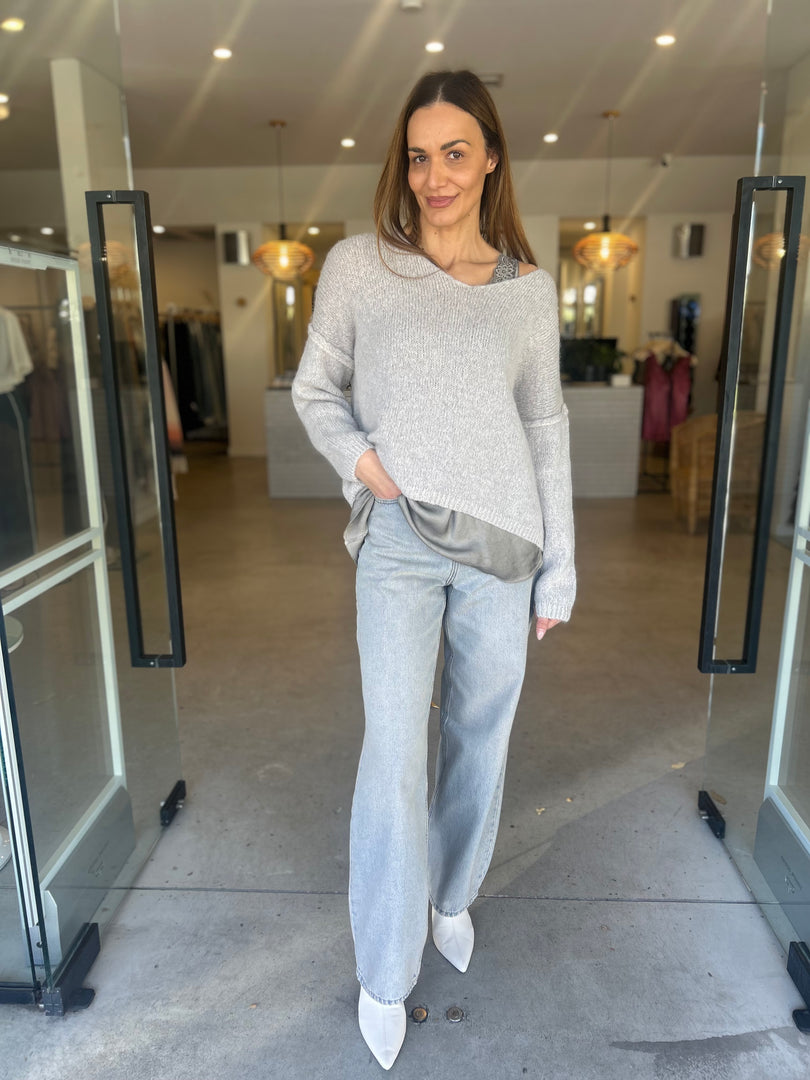 TROMBOLI V NECK KNIT - SILVER