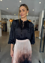 Load image into Gallery viewer, RITZ BLOUSE - BLACK

