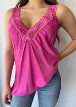 Load image into Gallery viewer, LACE CAMI * FUCSHIA
