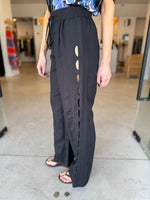 Load image into Gallery viewer, BIRDIE SCALLOP PANT
