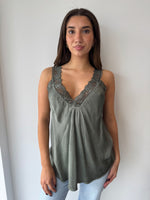 Load image into Gallery viewer, LACE CAMI * KAKY
