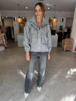 Load image into Gallery viewer, WEEKENDER JACKET
