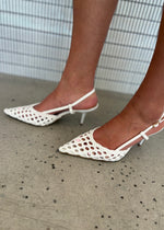 Load image into Gallery viewer, LUMMI HEEL - WHITE
