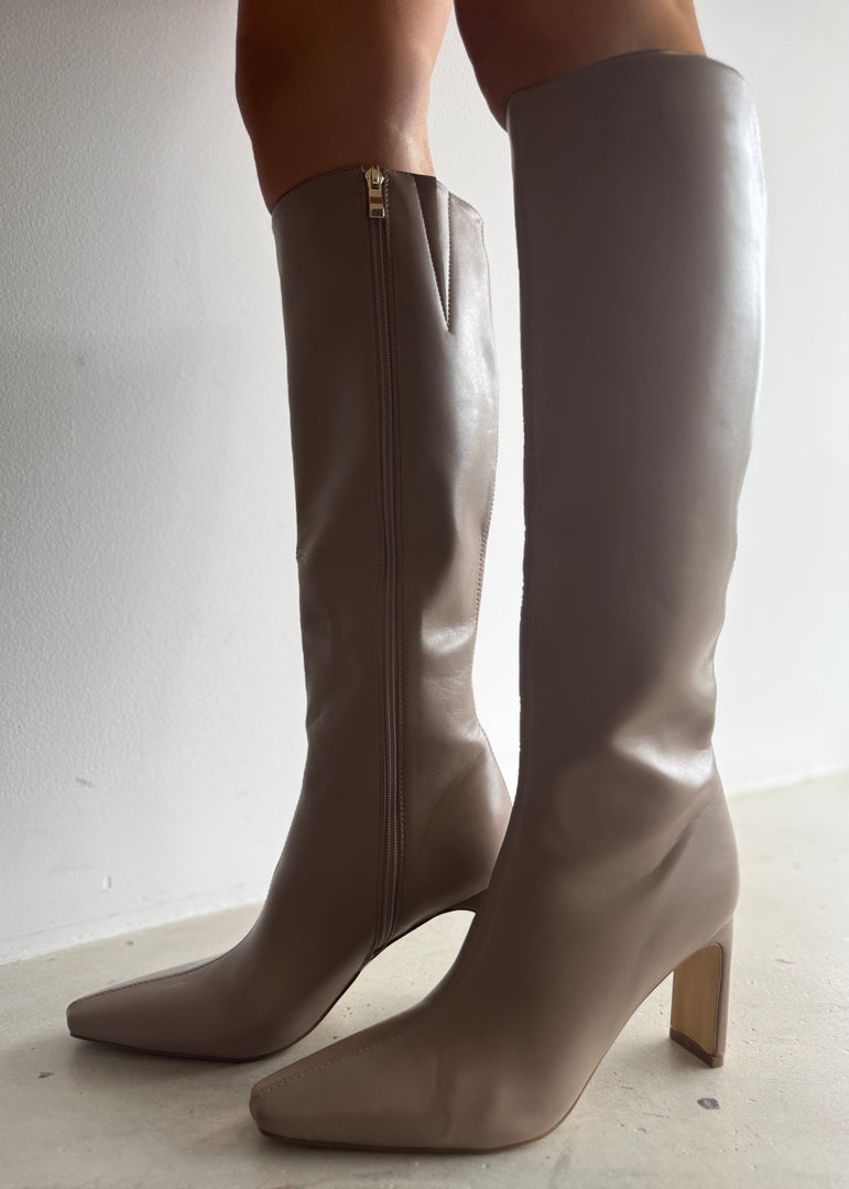 YOSHIKO BOOT - TRUFFLE