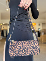 Load image into Gallery viewer, HAILEY SHOULDER BAG
