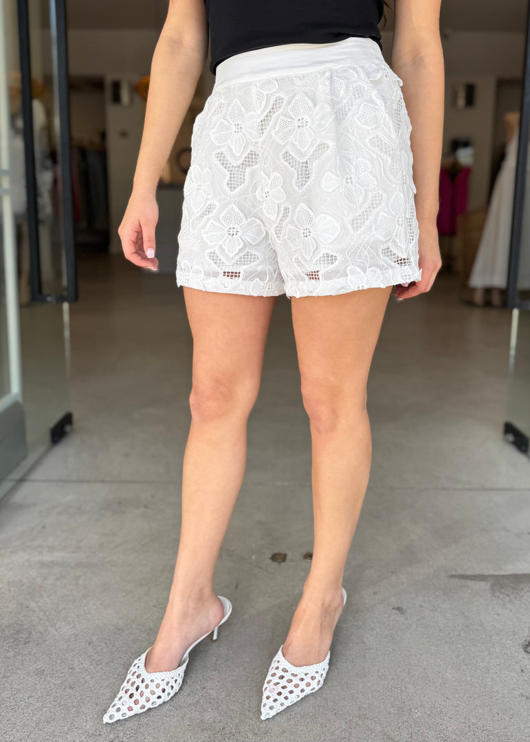 ANGELA SHORT - WHITE