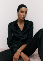 Load image into Gallery viewer, SILKY SHIRT - BLACK
