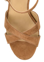 Load image into Gallery viewer, HANNAH PLATFORM HEEL - TOBACCO
