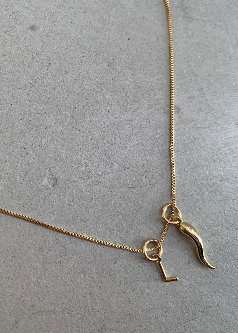 CORNO & INITIAL NECKLACE - GOLD