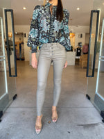 Load image into Gallery viewer, STEVIE JEAN - BEIGE
