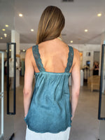 Load image into Gallery viewer, LACE CAMI - BOTTIGLIA

