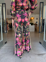 Load image into Gallery viewer, WILLOW PANEL PANT
