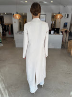 Load image into Gallery viewer, JULES LONGLINE BLAZER - OFF WHITE
