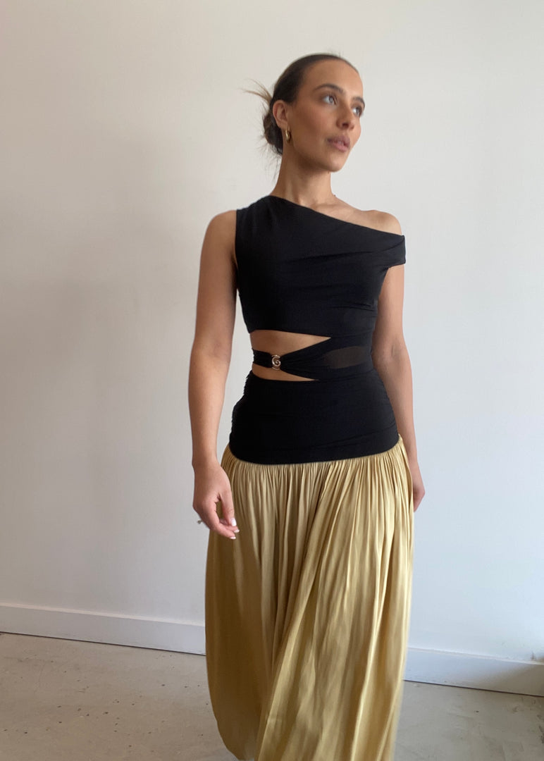 SERENE ASYM MAXI DRESS BLK/STRAW