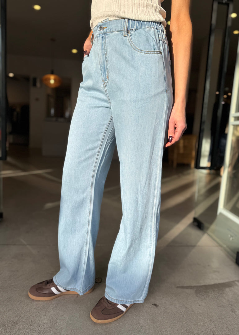 AMELIA JEANS - CHAMBRAY