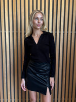 Load image into Gallery viewer, MIMI LS TOP - BLACK
