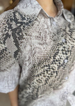 Load image into Gallery viewer, GINA SHIRT
