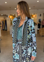 Load image into Gallery viewer, RYLIE REVERSIBLE JACKET - BLUE
