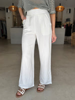 Load image into Gallery viewer, GUARDIAN LINEN PANT WHITE
