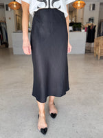 Load image into Gallery viewer, BLISS LINEN SKIRT BLACK
