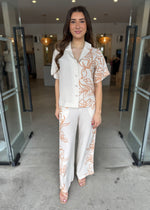 Load image into Gallery viewer, LOLITA SHIRT ECRU FLORAL
