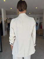 Load image into Gallery viewer, VOYAGE BLAZER - CREAM
