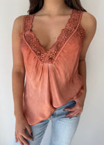 Load image into Gallery viewer, LACE CAMI * RUST
