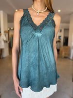 Load image into Gallery viewer, LACE CAMI - BOTTIGLIA

