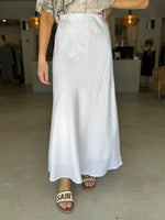 Load image into Gallery viewer, LAGOS LINEN SKIRT WHITE
