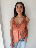 Load image into Gallery viewer, LACE CAMI * RUST
