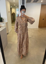 Load image into Gallery viewer, SABOR BUTTON UP MAXI DRESS

