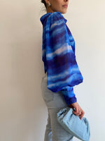 Load image into Gallery viewer, FLEETWOOD BLOUSE - OCEAN

