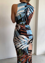 Load image into Gallery viewer, TRAMONTO CUT OUT MAXI DRESS
