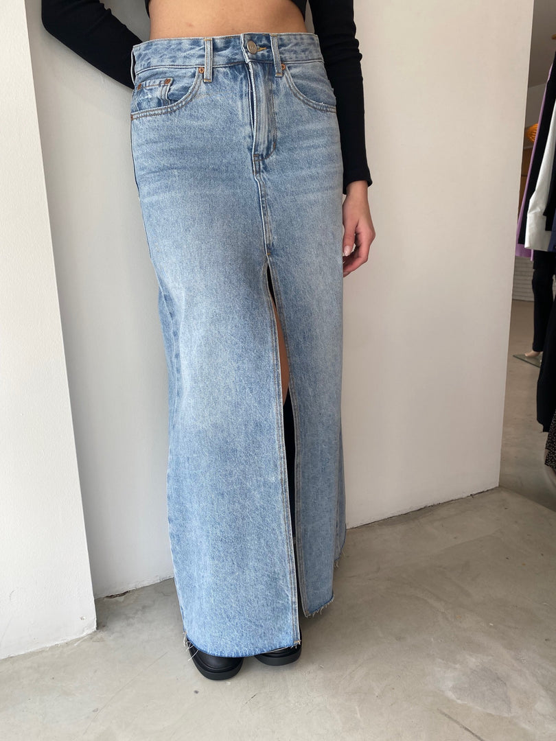 SWEEPER SKIRT AZURE DREAM