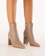 Load image into Gallery viewer, NICOLETTA BOOT - ALMOND
