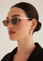 Load image into Gallery viewer, THE SYDNEY SUNGLASSES - GOLD BROWN
