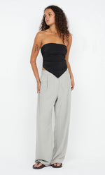 Load image into Gallery viewer, ARCHER STRAPLESS TOP BLACK
