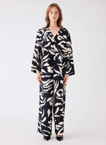 Load image into Gallery viewer, SOIREE SHIRT
