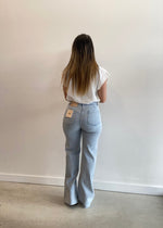 Load image into Gallery viewer, WILLOW WIDE JEAN - DENIM
