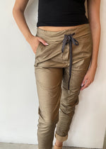 Load image into Gallery viewer, METALLIC PANT - GOLD
