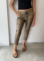 Load image into Gallery viewer, METALLIC PANT - GOLD

