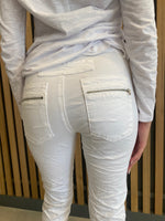Load image into Gallery viewer, ITALIAN BUTTON JEANS - WHITE