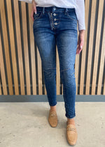 Load image into Gallery viewer, ITALIAN BUTTON JEANS - WASH DENIM
